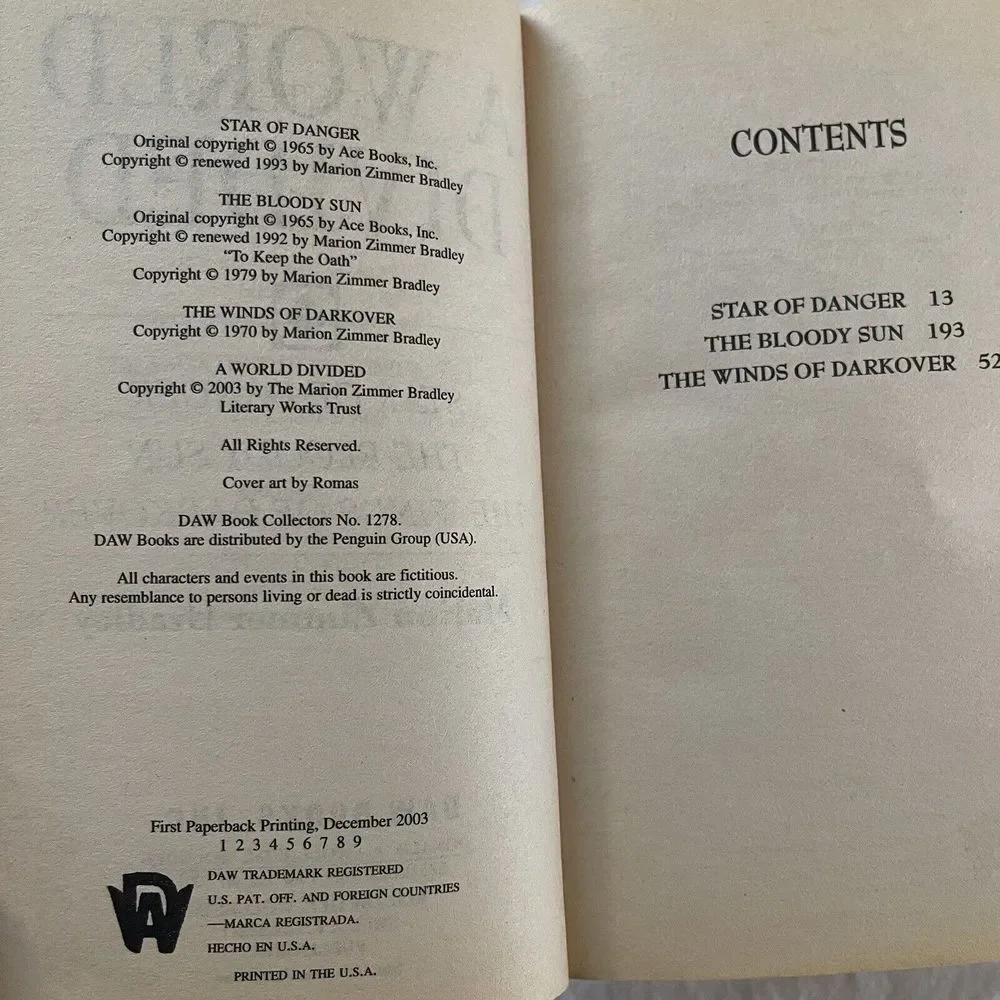 A World Divided: [Darkover Omnibus #5] Marion Zimmer‎ Bradley 1st Ed Paperback